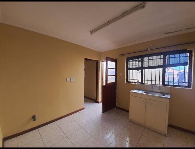 1 BEDROOM PROPERTY TO RENT IN SAREPTA